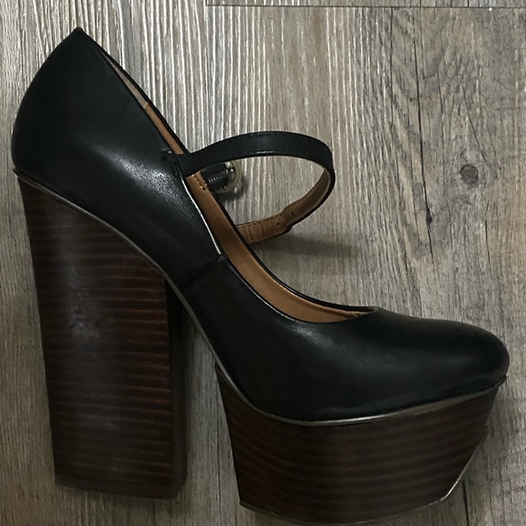 Shelley’s London platform pumps - Picture 8 of 10